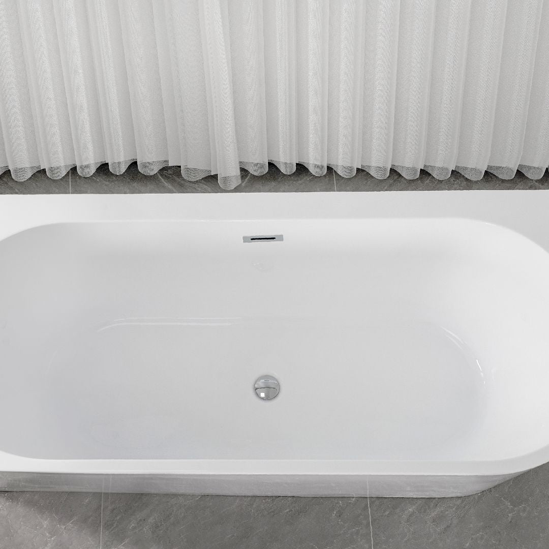 Faro corner bathtub in 3 different sizes