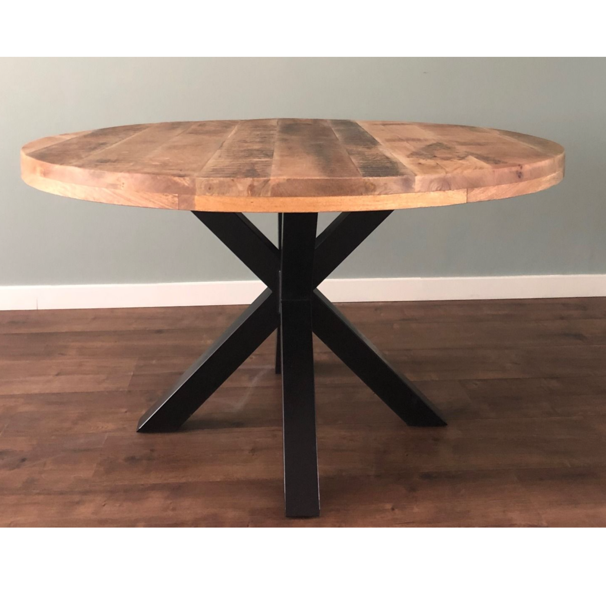 MD Interior dining table Florian