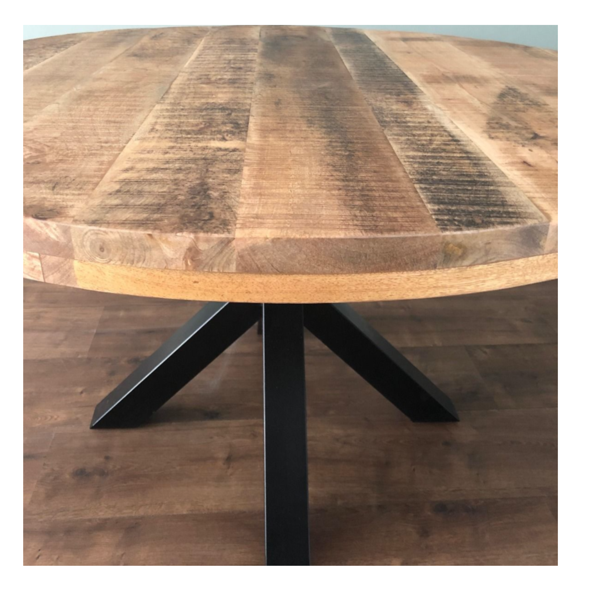 MD Interior dining table Florian