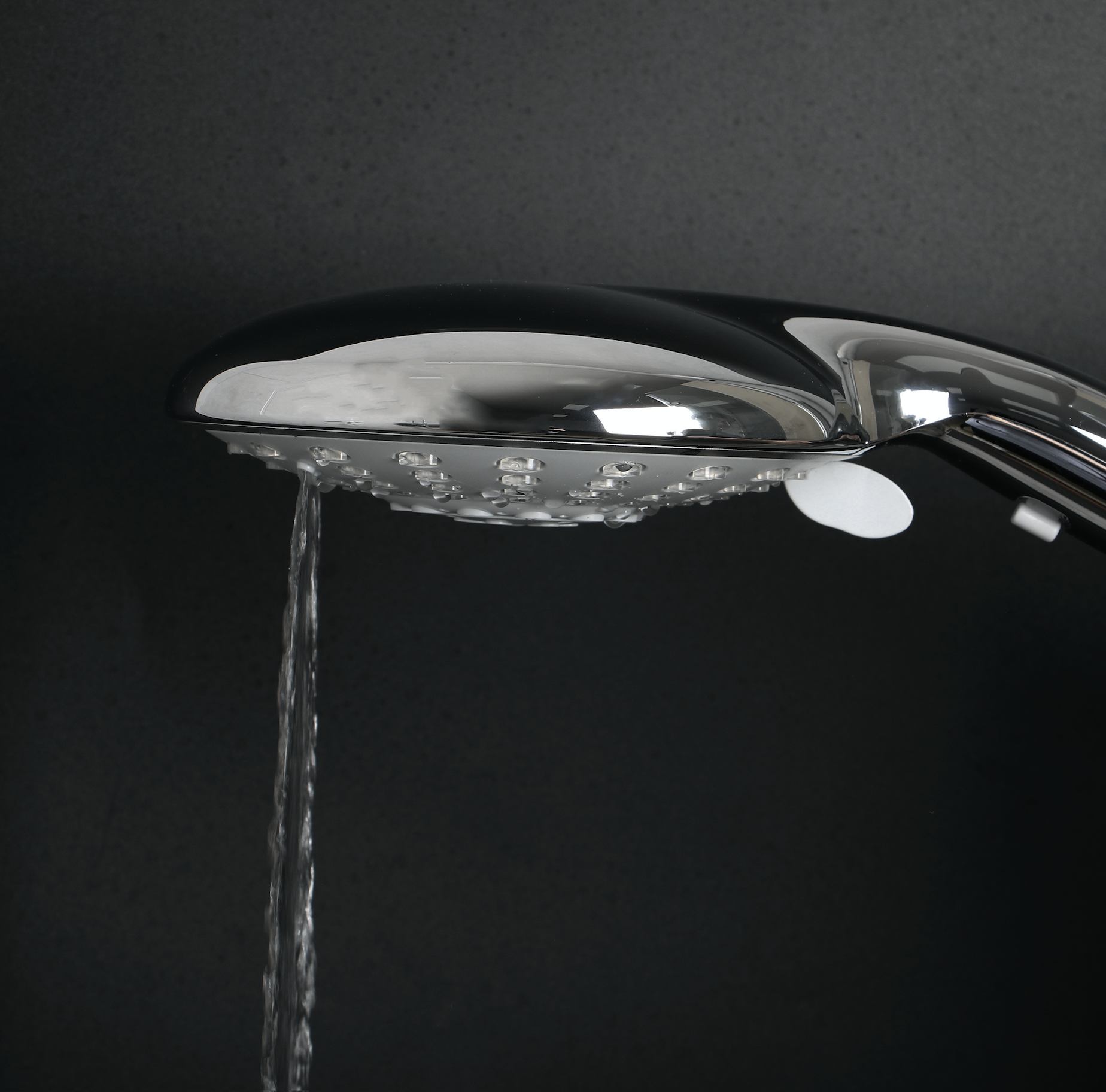 Hand shower in chrome with 4 functions 
