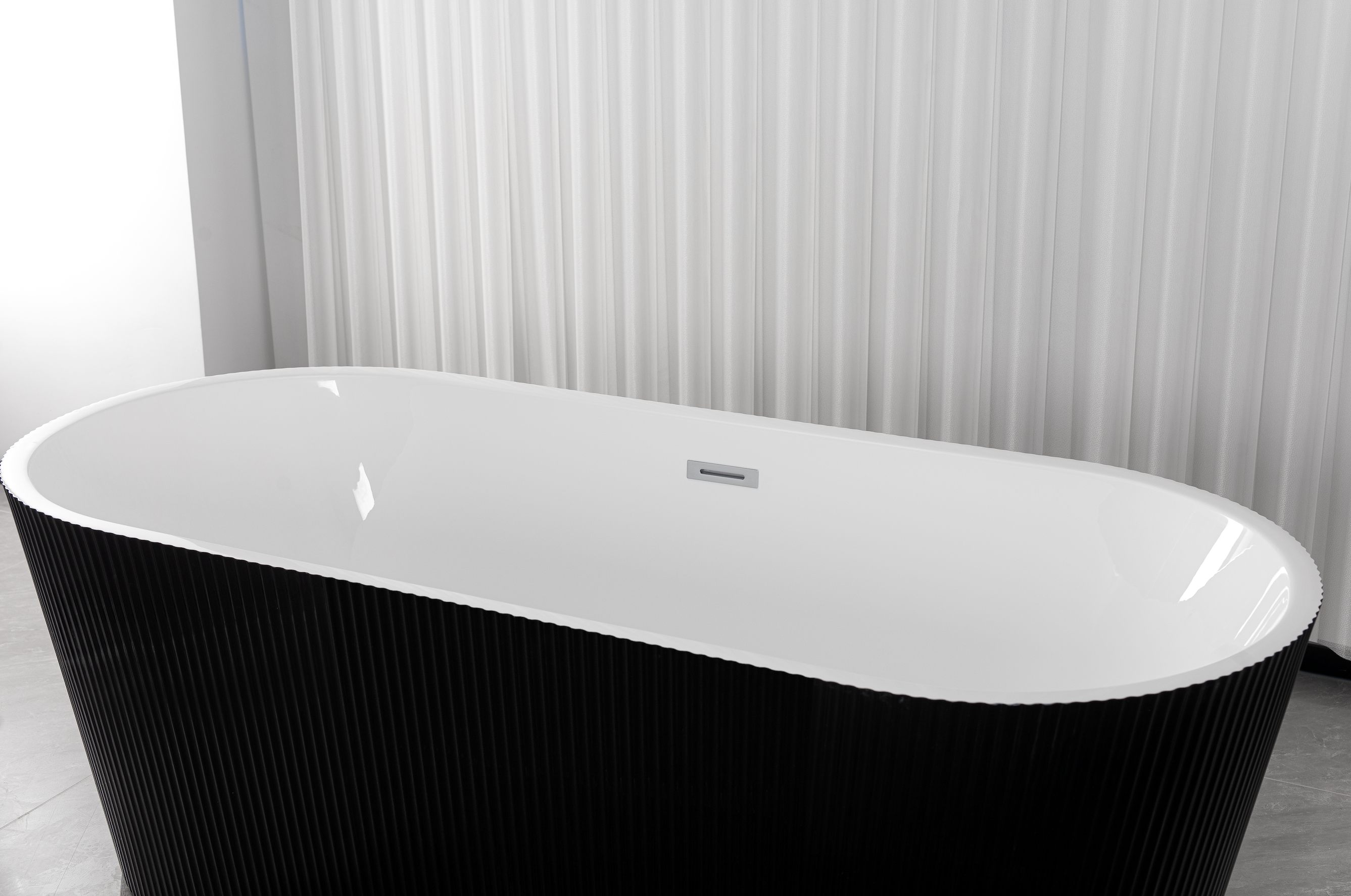 Freestanding bathtub RENO 170x75x58 cm black