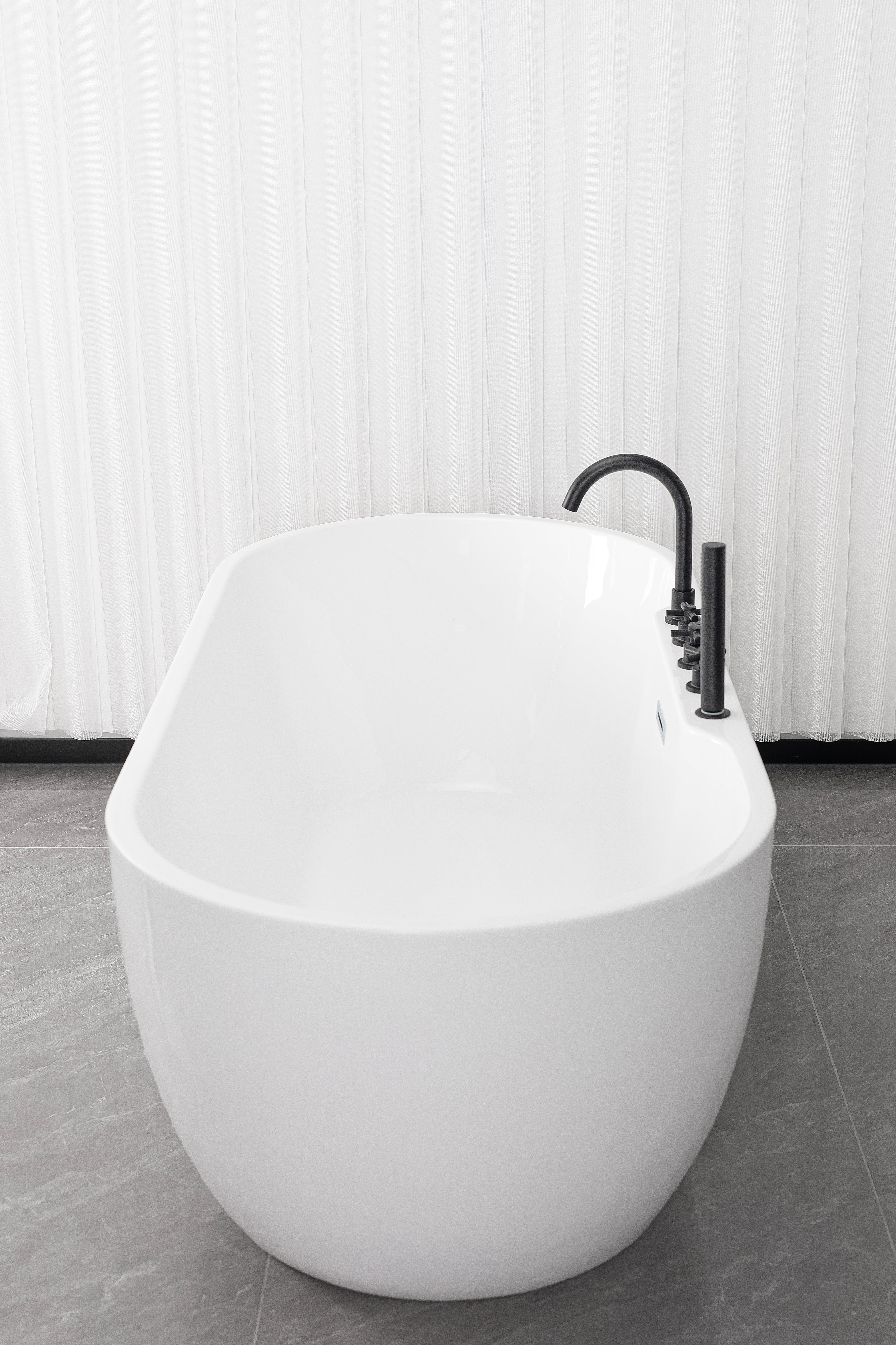 Freistehende Badewanne ARUBA schwarz matt 170x75x58 cm