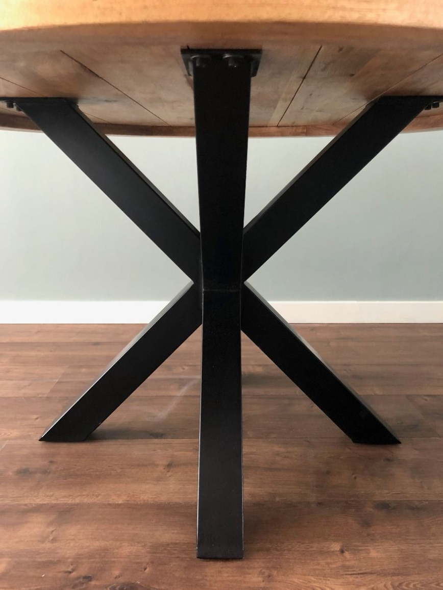 MD Interior dining table Florian