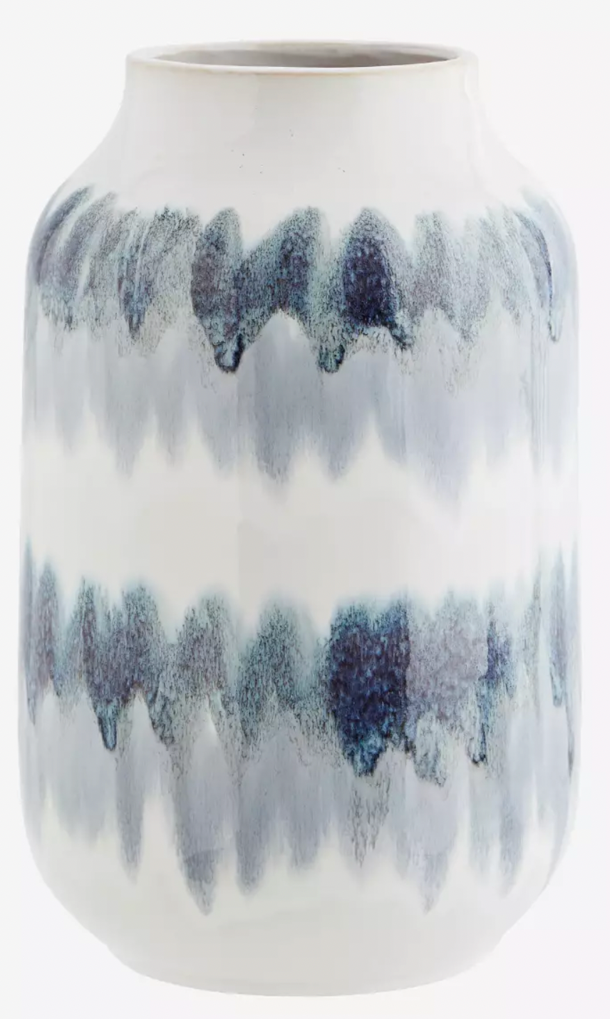 Earthenware vase