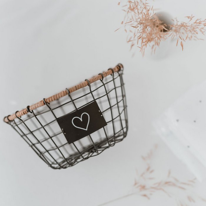Cesta de alambre redonda con corazón 20cm