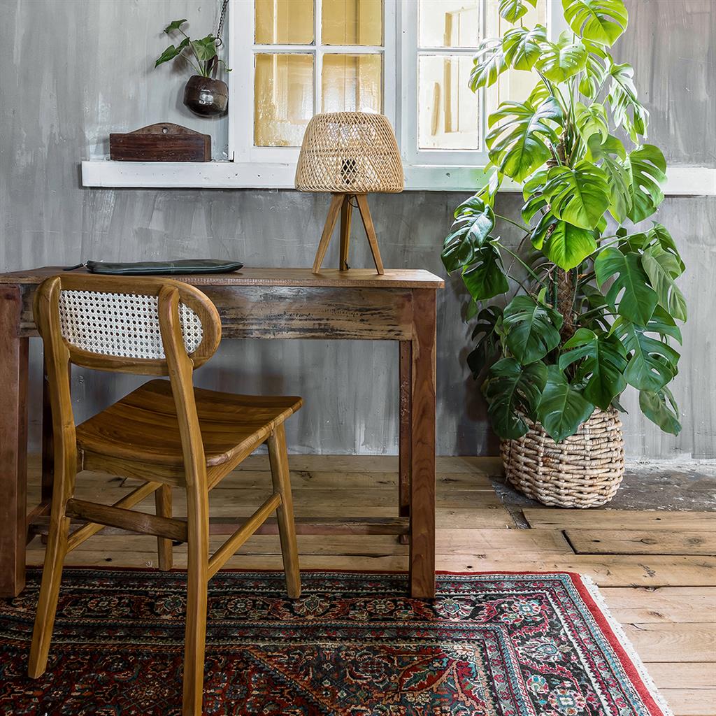 Silla retro con tejido vienés